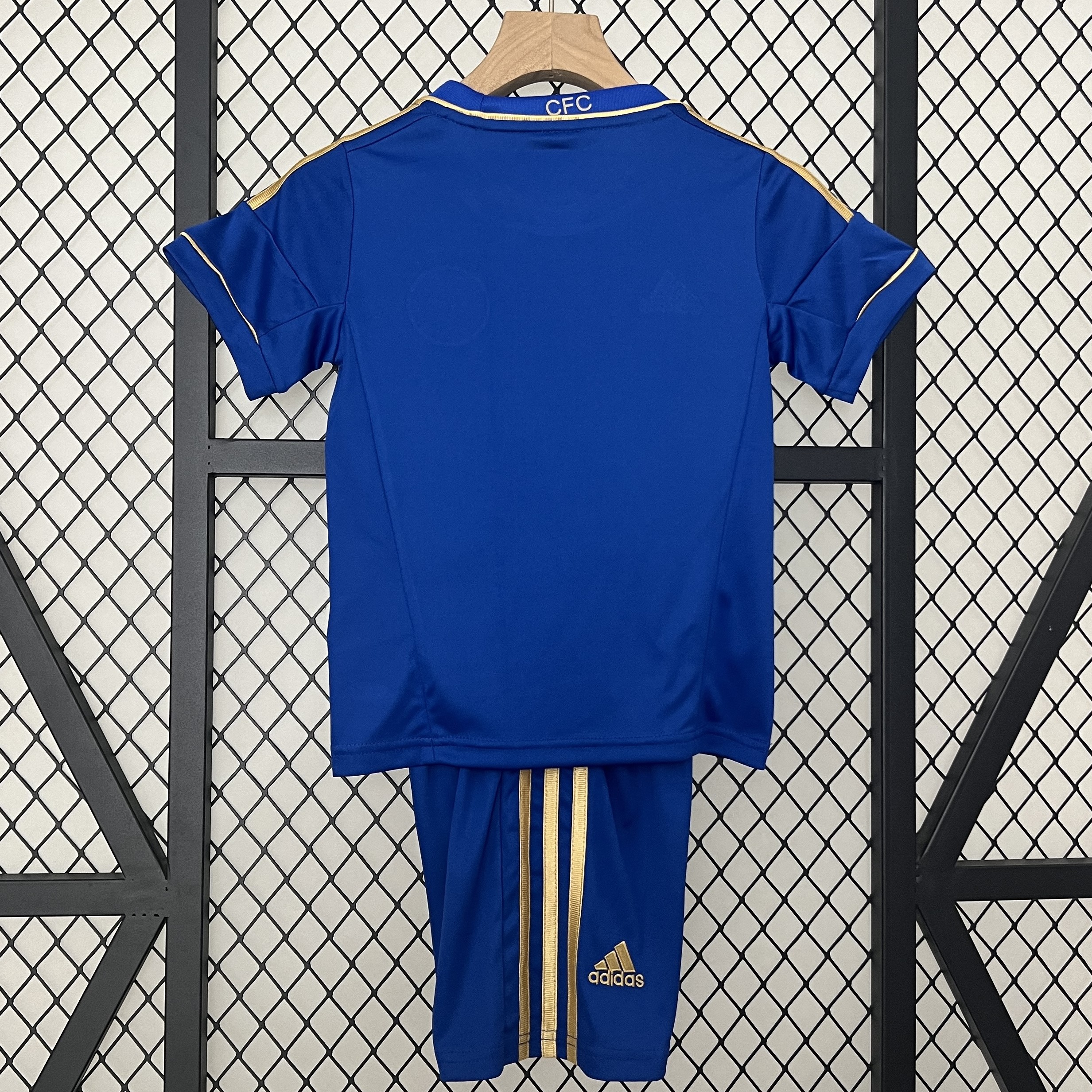 Kit Infantil Chelsea 1 Retrô Camisa e Short 2012 / 2013 - 021