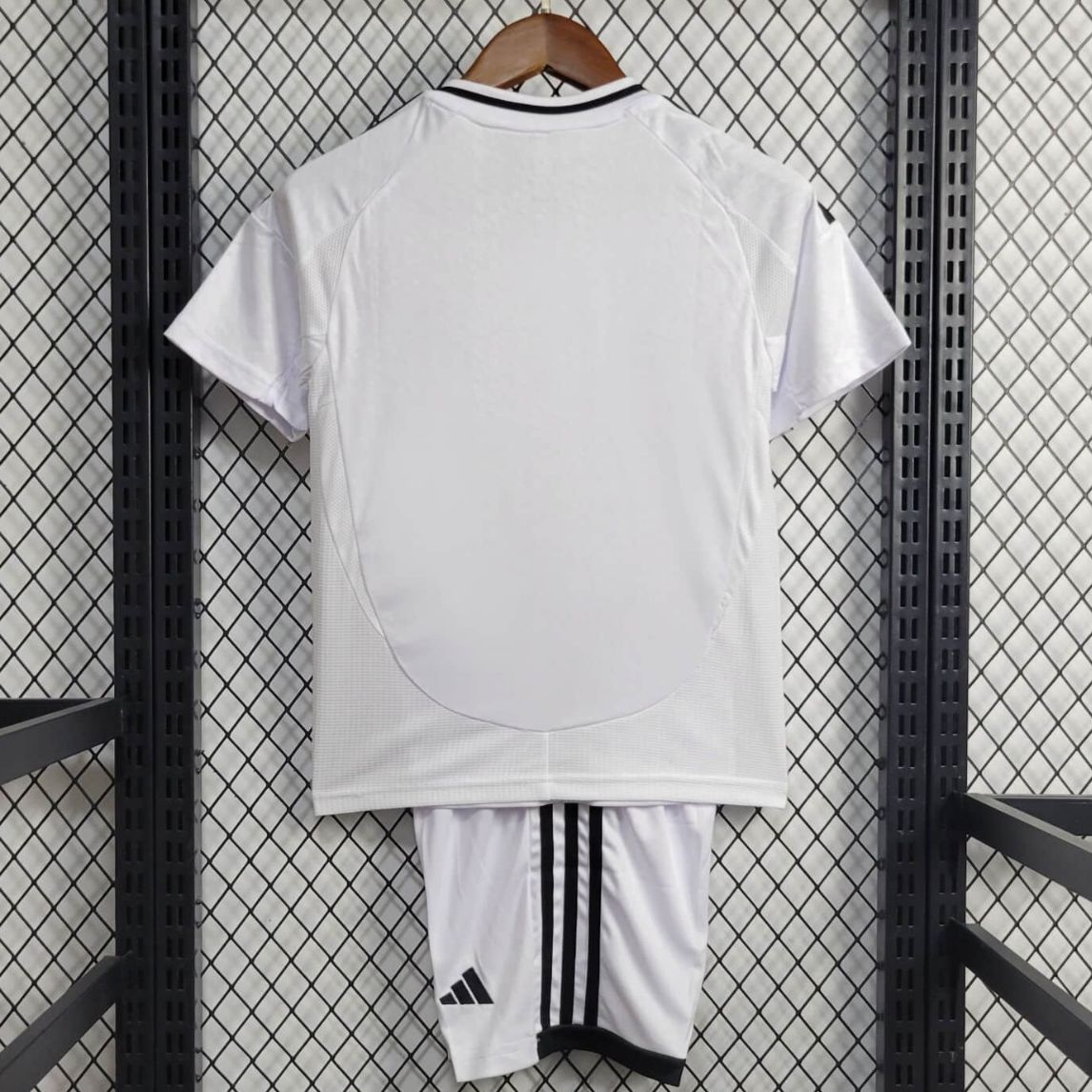 Novo Kit Infantil Real Madrid 1 Camisa e Short 2024 / 2025 - 021