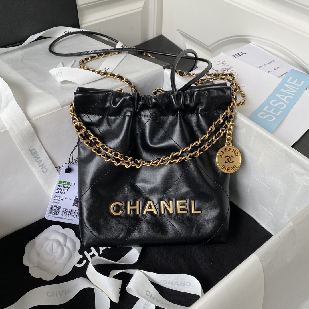Bolsa Chanel 22 22 looks com a it bag do verão  Etiqueta Unica