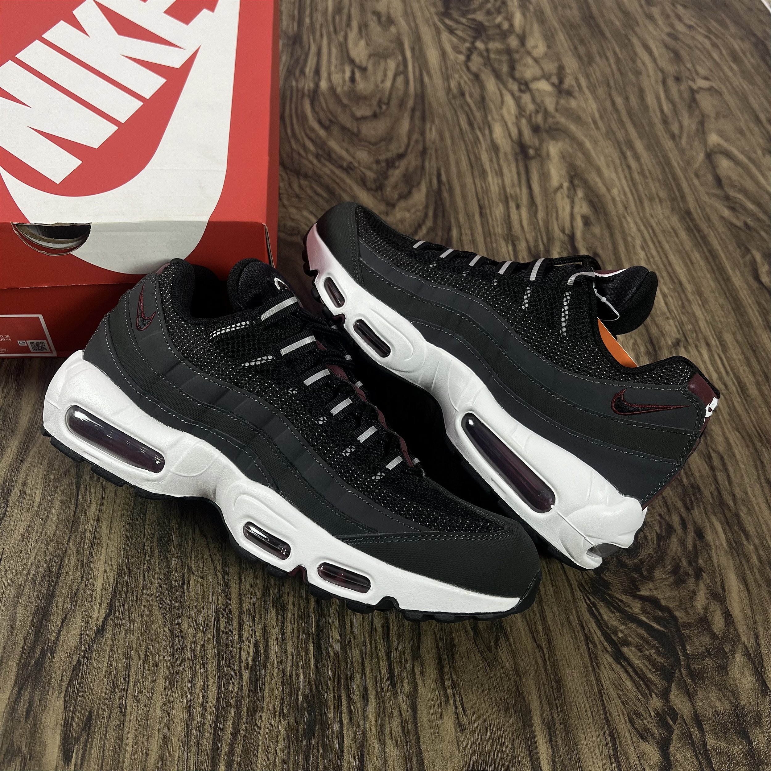 air max 95 black red and white