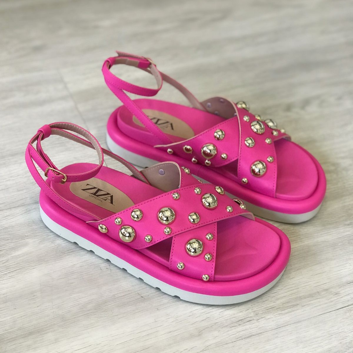 Sandália Papete Valéria Pink esferas douradas - ZIZA OFICIAL