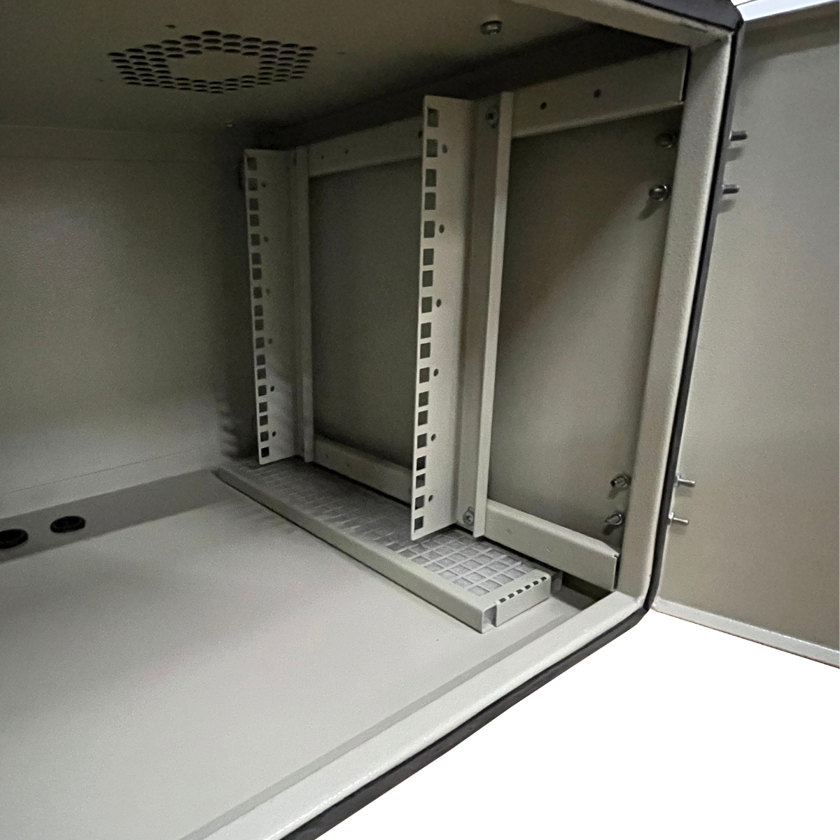 Rack Outdoor 12U x 400mm - Rack Piso para Servidores | rackpiso.com.br
