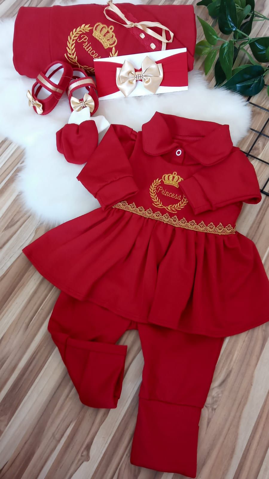 Saída de Hospital menina vermelho com dourado kit conjunto