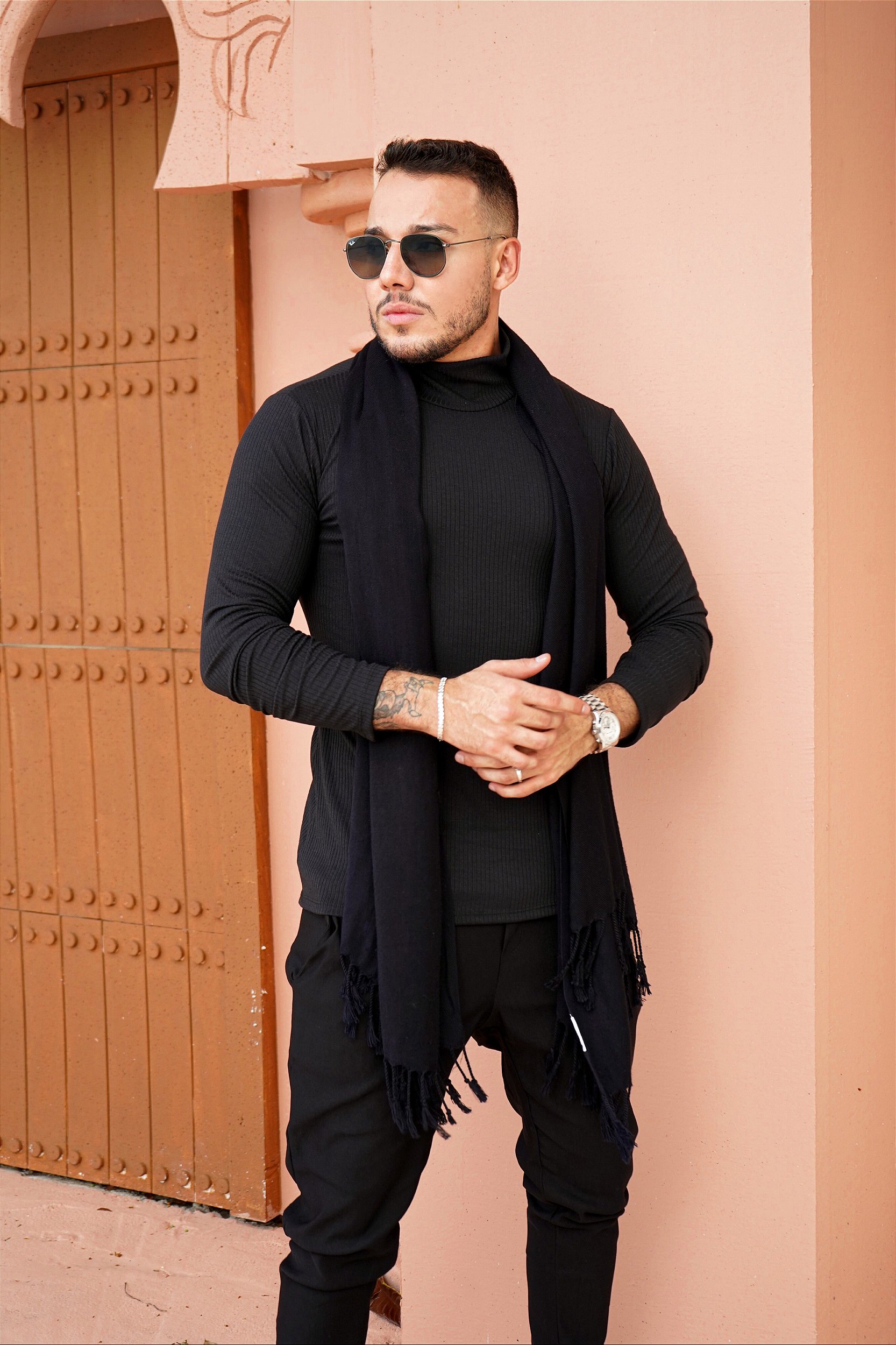 Cachecol Preto - Dennis Beumont