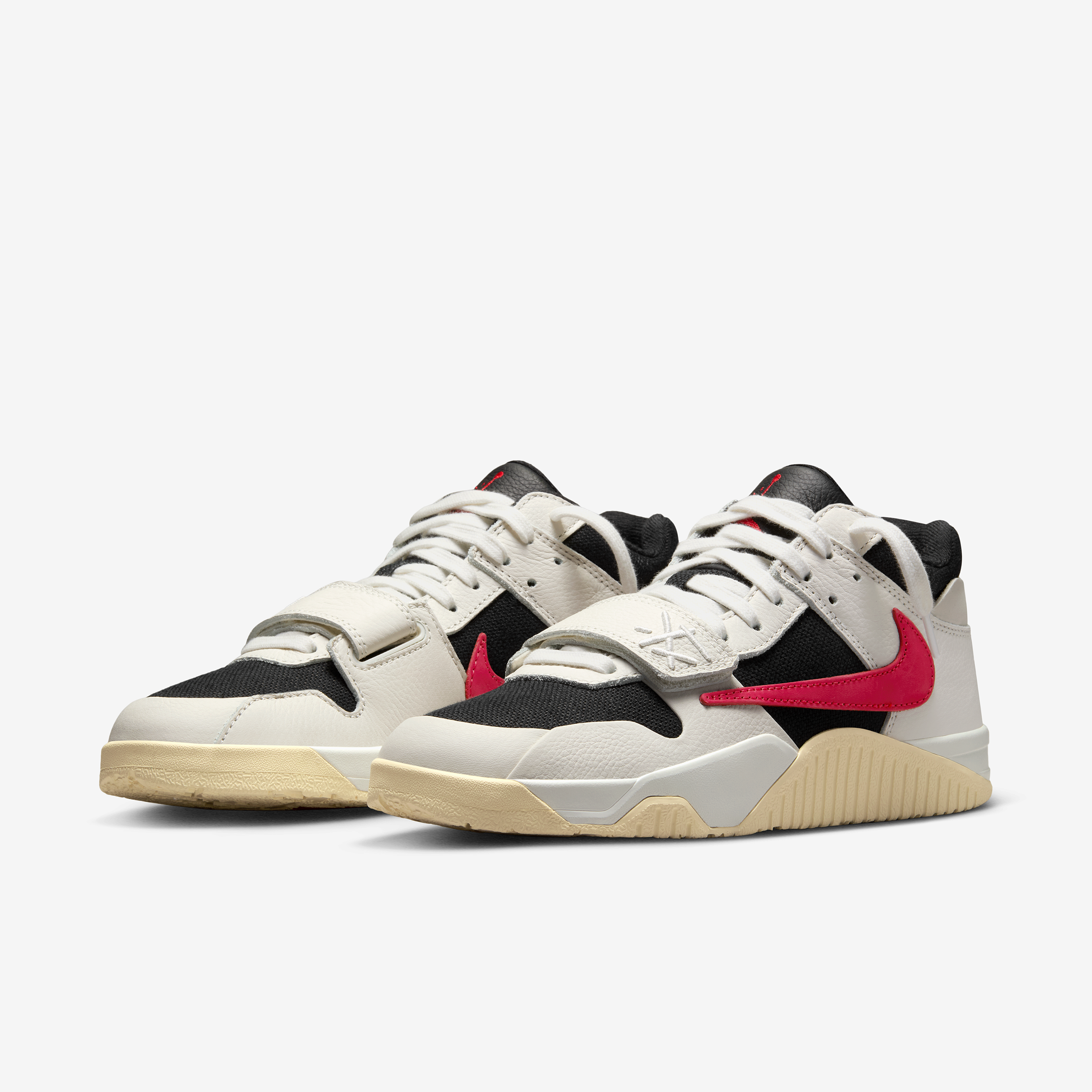 Tênis Travis Scott x Air Jordan Jumpman Jack University Red