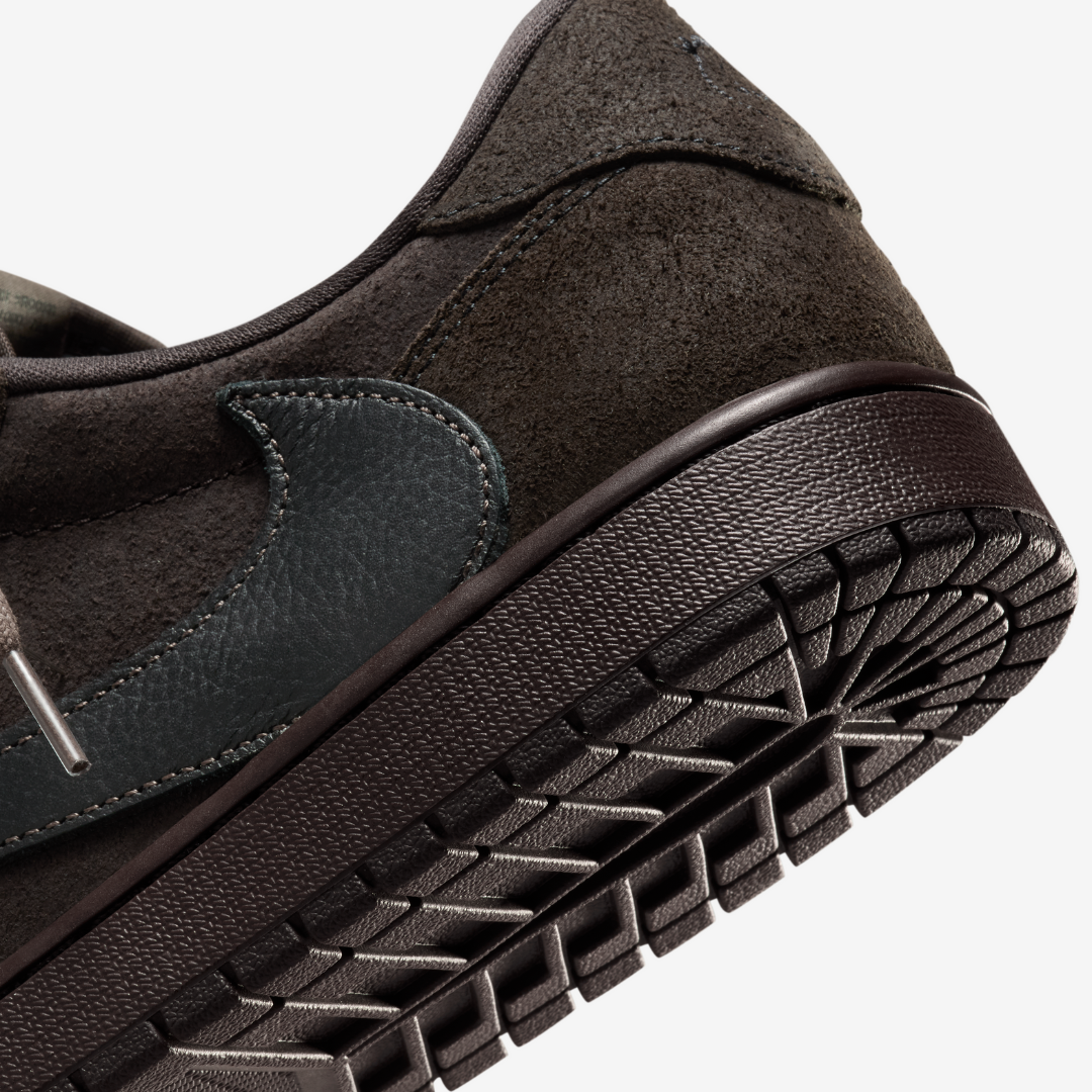 Tênis Travis Scott x Air Jordan 1 Low Velvet Brown | BlackApparel