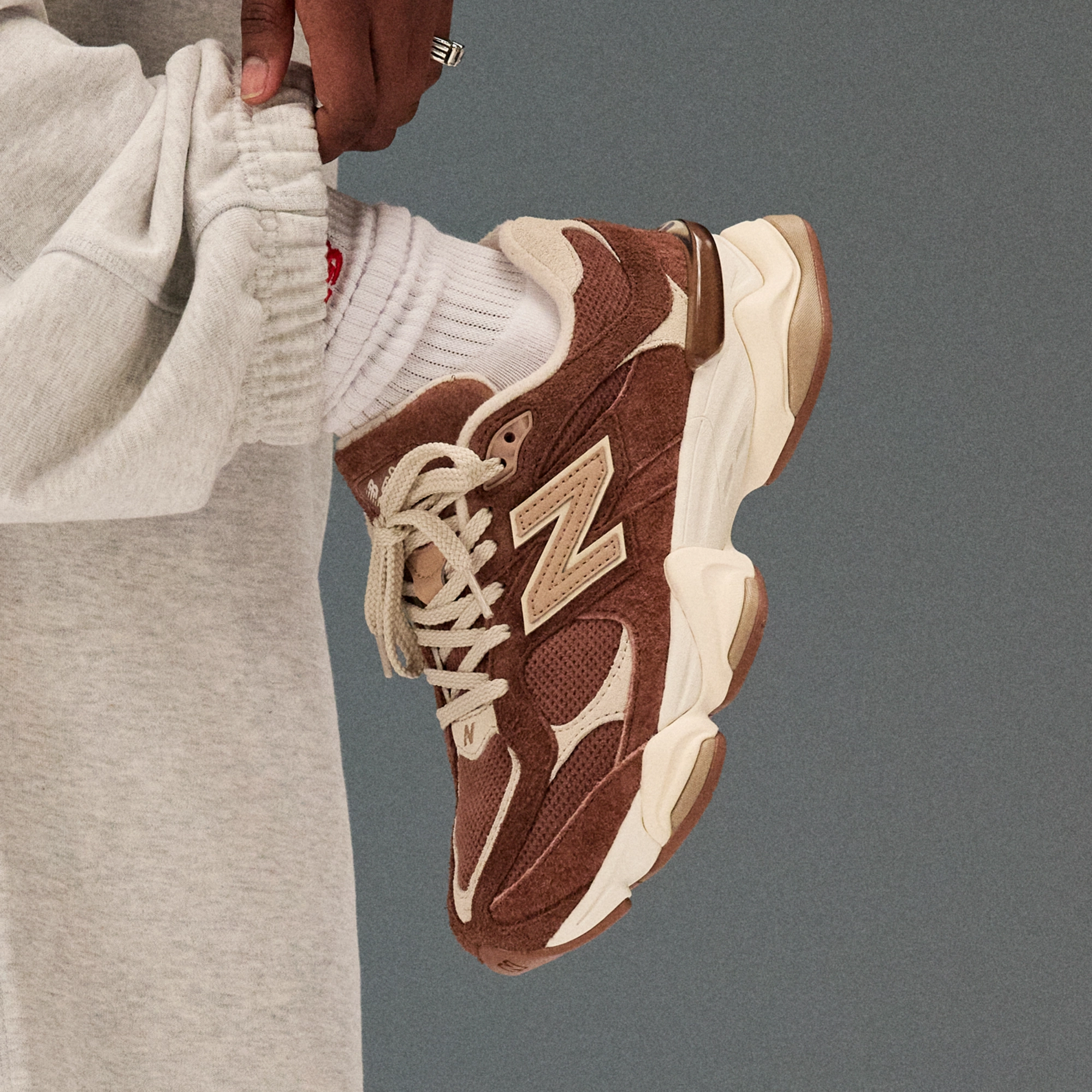 Tênis New Balance 9060 Rich Oak Marrom Vinho | BlackApparel