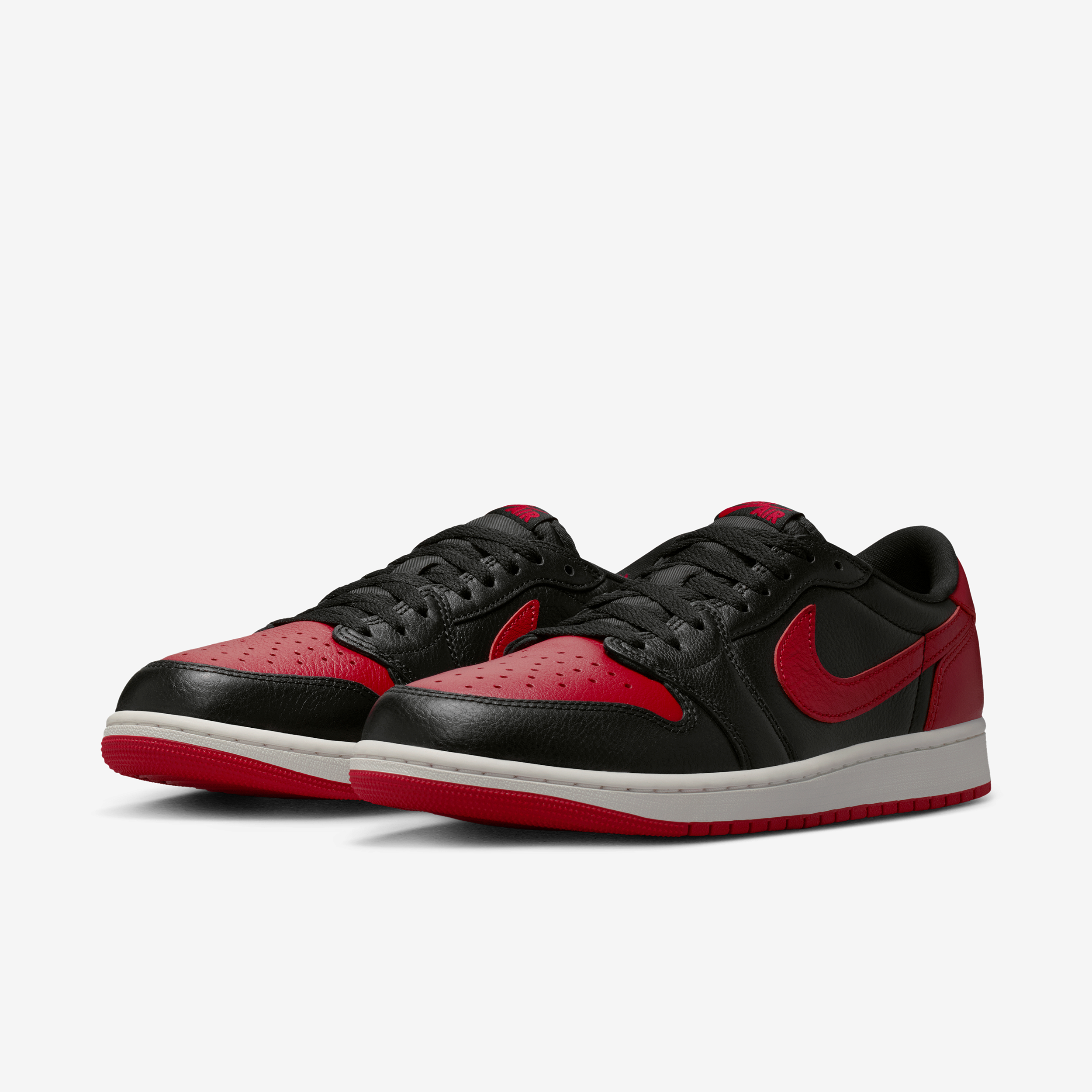 Tênis Air Jordan 1 Low OG Banned 2026 | BlackApparel - Blackapparel