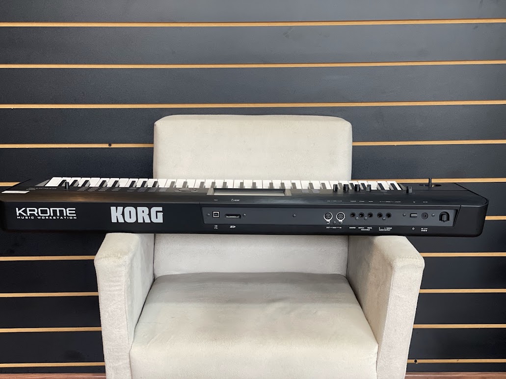 Teclado Korg Workstation Krome 61 (NOVO) - Quero um Instrumento