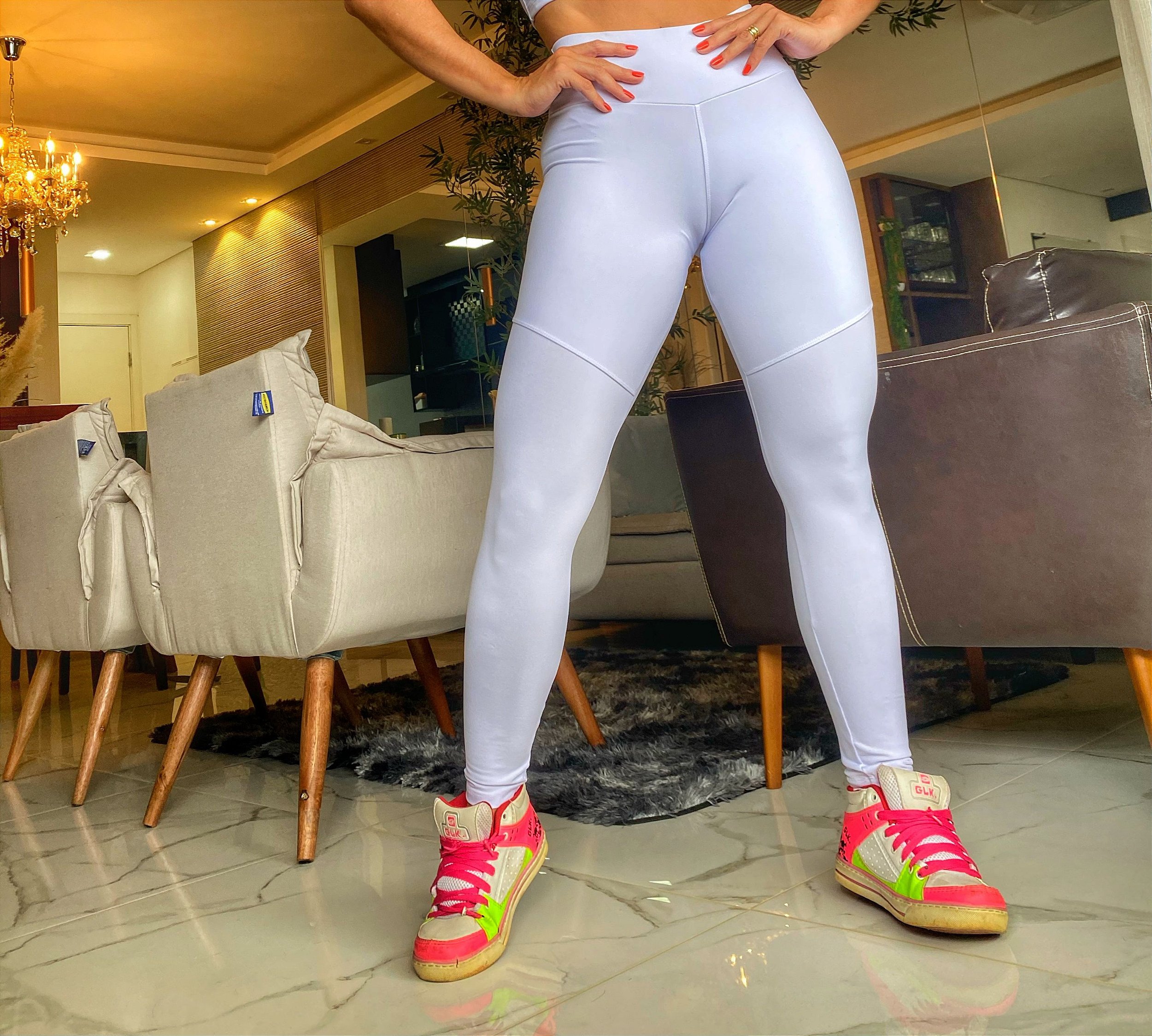 Calça Legging 3D Feminina Esportiva Roxa com Recortes