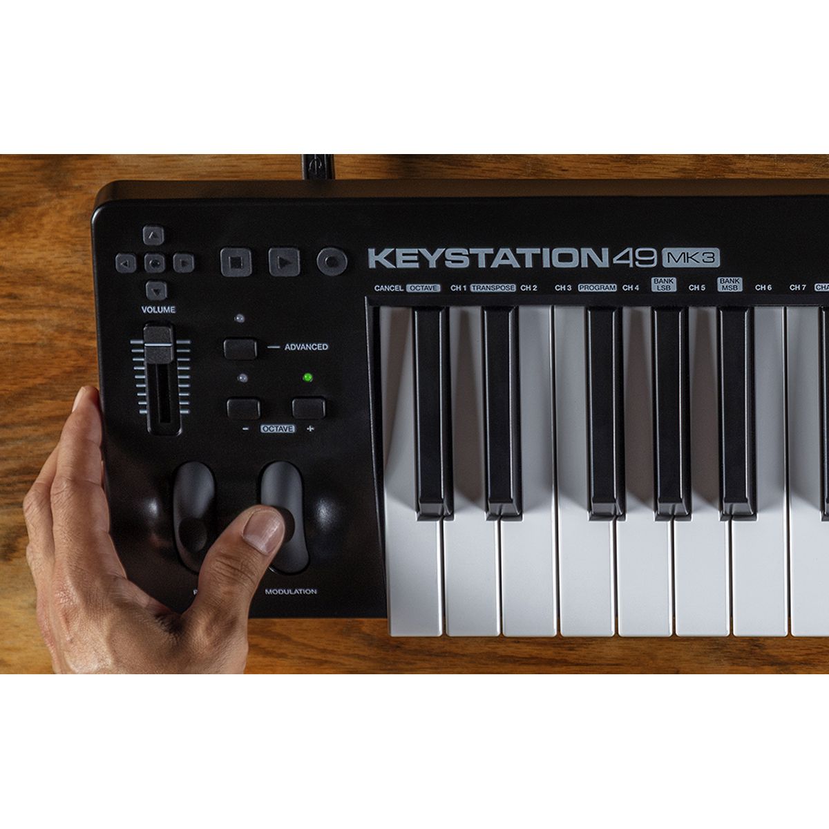 Teclado Controlador 49 Teclas Keystation 49 III MK3 - M-Audio