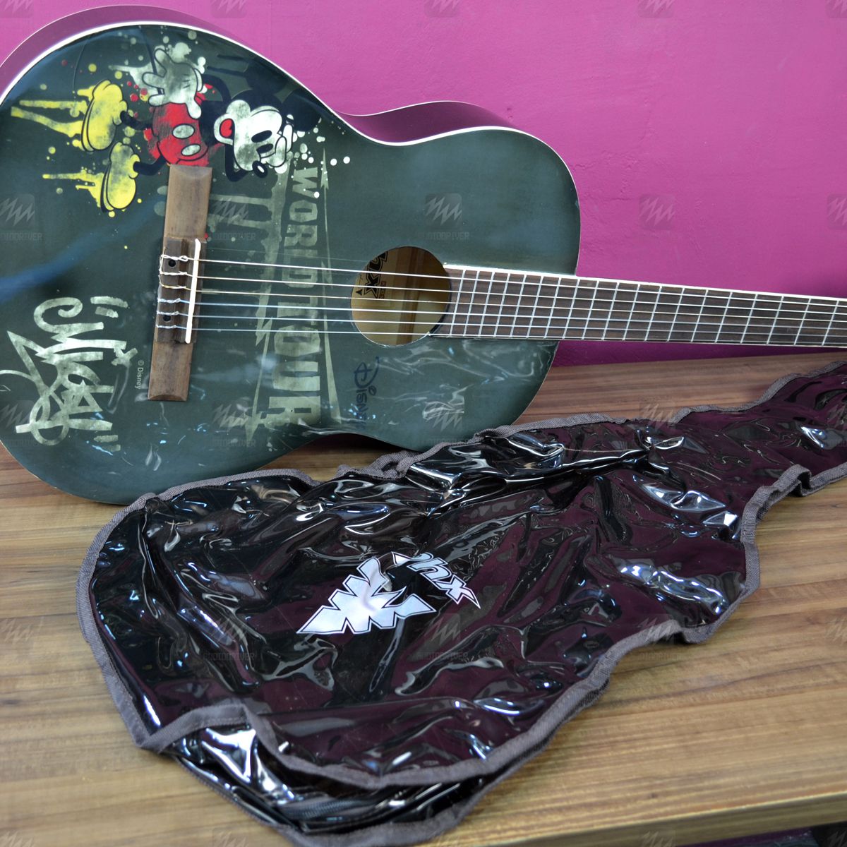 Violão Disney Clássico Mickey World Tour MWT-1 - PHX F2903