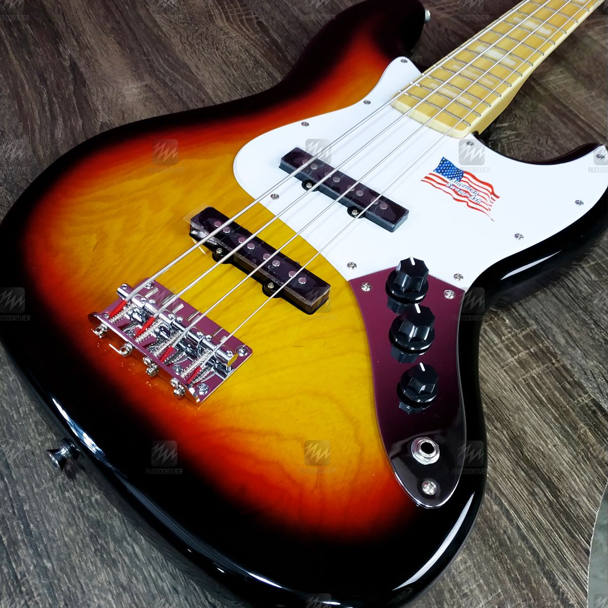 BORST（ボースト）SJ-4ラウンドテール5.9 Baixo 4 Cordas Jazz Bass Ash SX SJB75+ 3TS 3 Tone Sunburst com Bag