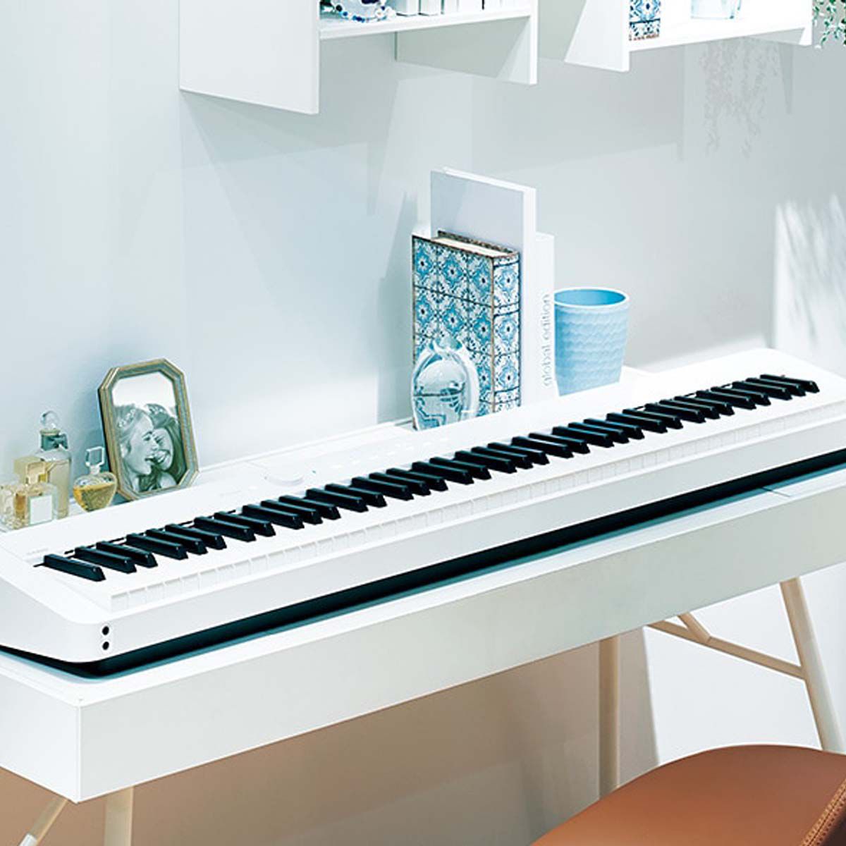 KIT Piano Digital Privia PX-S1000 WE + Móvel + Pedal Sustain