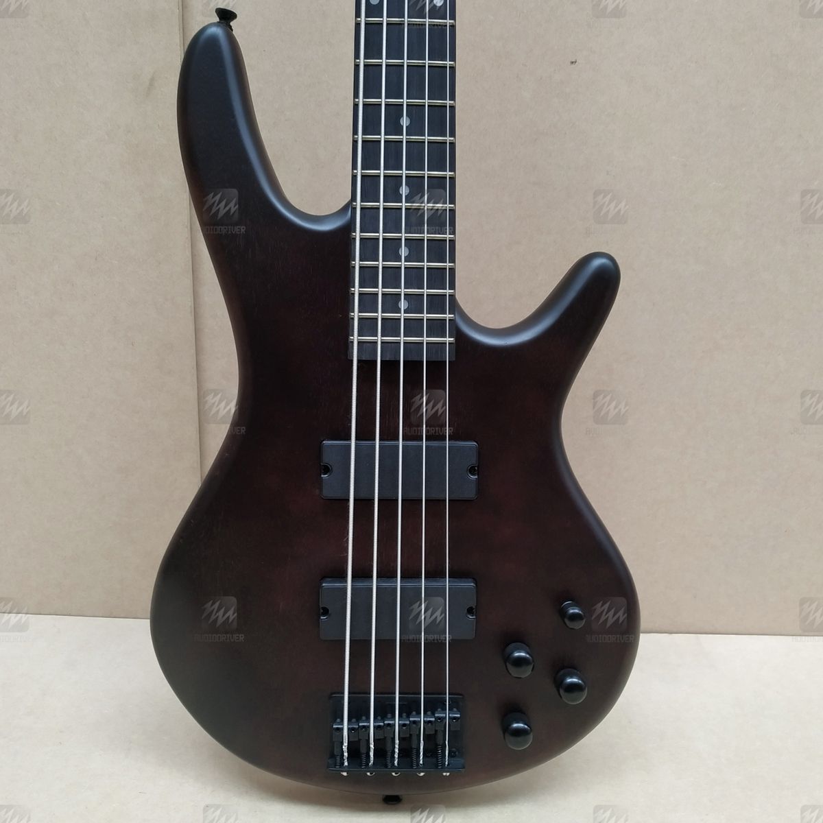 Baixo 5 Cordas SR Ibanez GSR 205B WNF Walnut Flat - AudioDriver