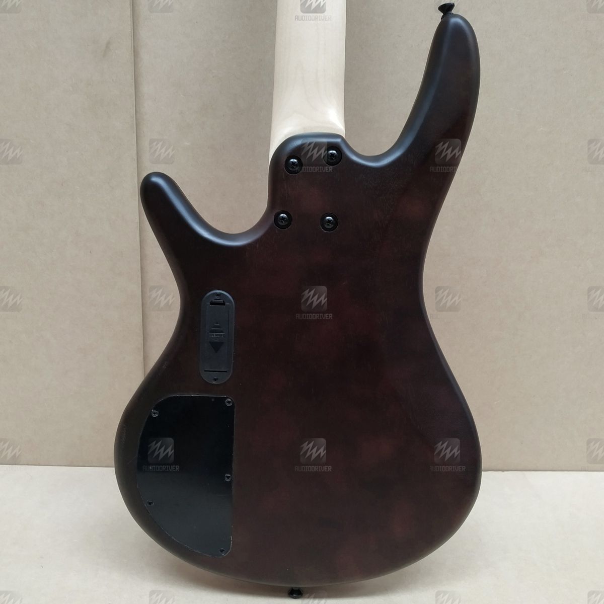 Baixo 5 Cordas SR Ibanez GSR 205B WNF Walnut Flat - AudioDriver