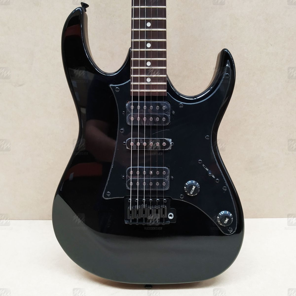 Guitarra H-S-H GRX 55B BKN - Ibanez - AudioDriver Instrumentos