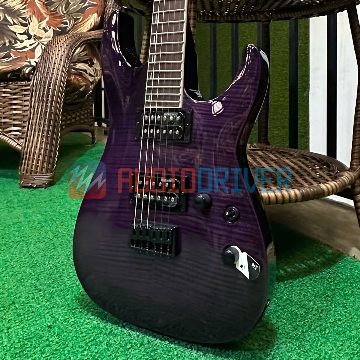 Guitarra Super Strato ESP LTD H-200FM See Thru Purple com Tampo em