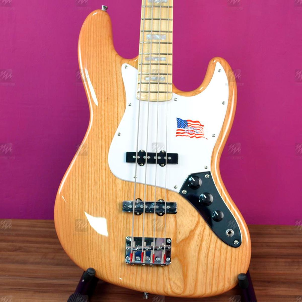 Baixo Jazz Bass 4 Cordas com Corpo em Ash SX SJB75 Natural Escudo