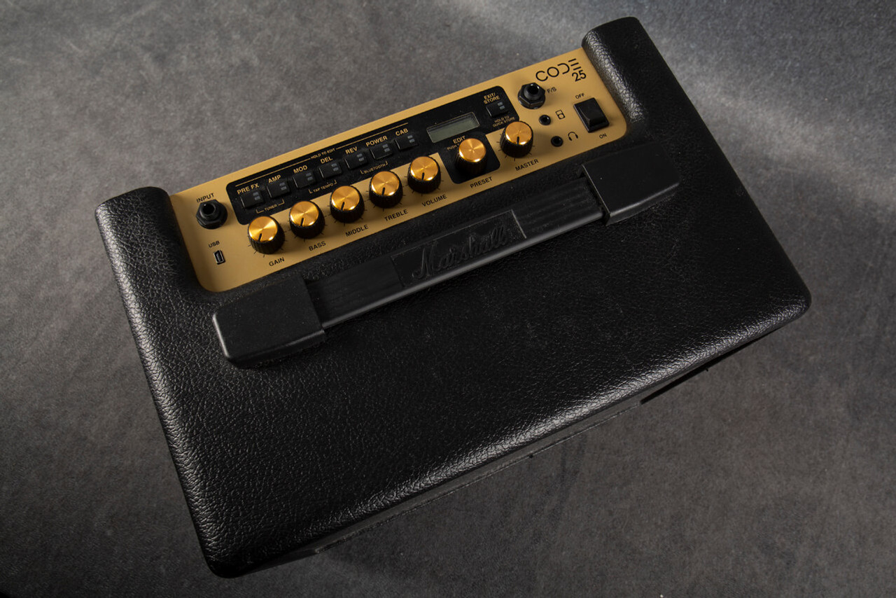 Marshall Code 25 com Footswitch: Tons Lendários ao Seu Alcance