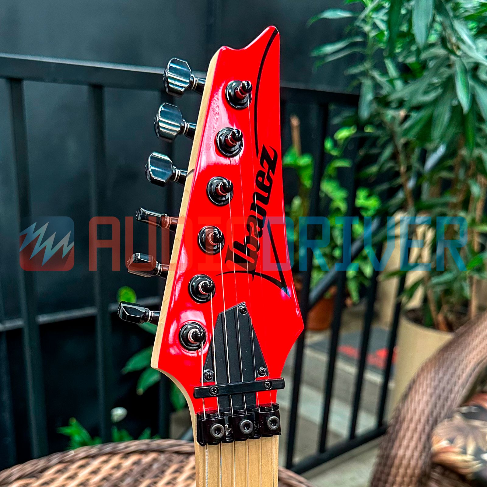 Guitarra Super Strato HSH Ibanez RG550 Road Flare Red com Micro