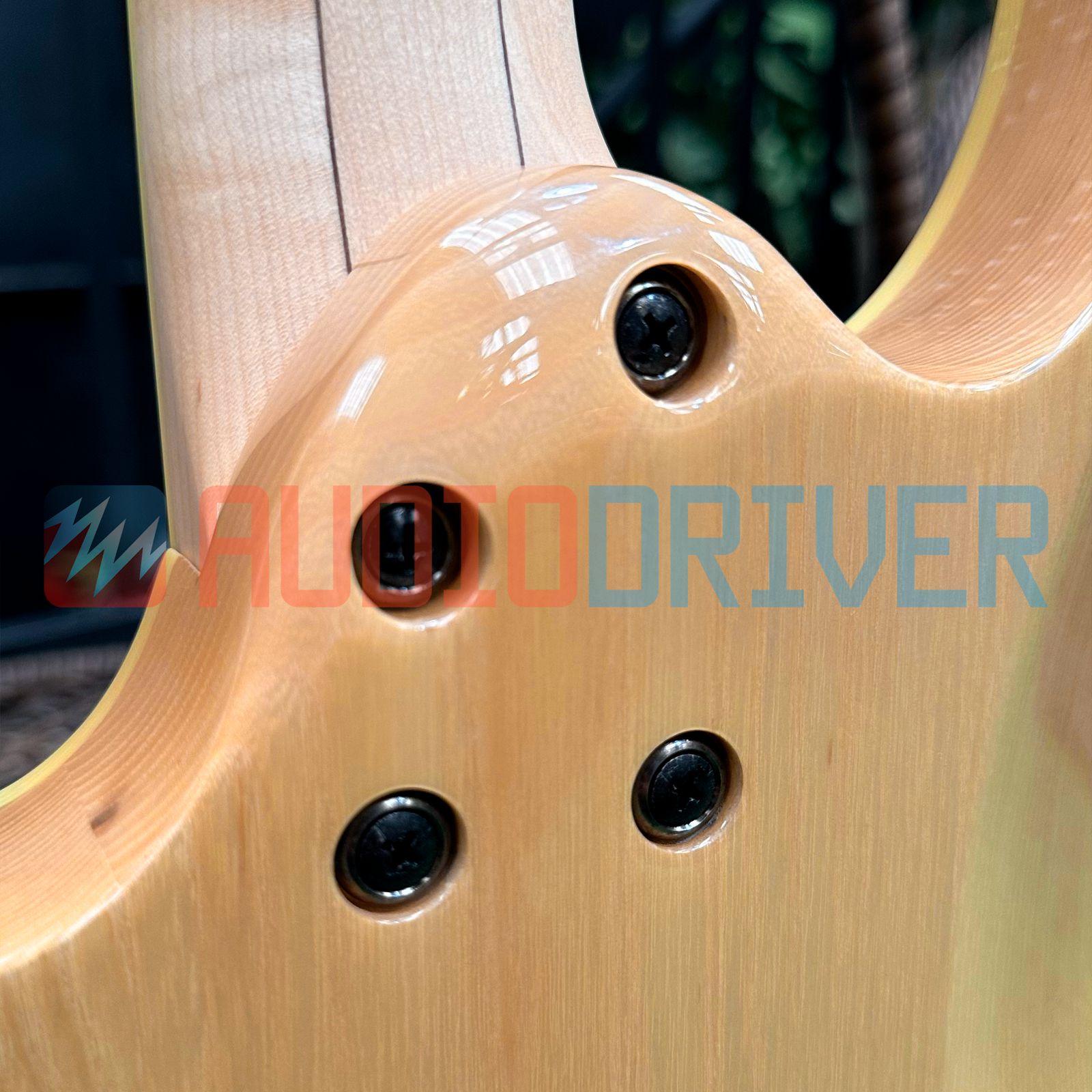 Guitarra Super Strato Japonesa Ibanez RG652AHMFX Nebula Green