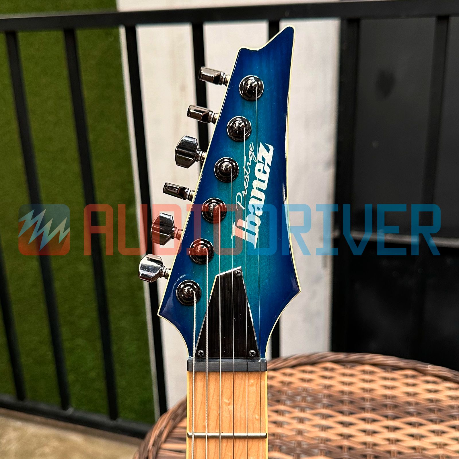 Guitarra Super Strato Japonesa Ibanez RG652AHMFX Nebula Green