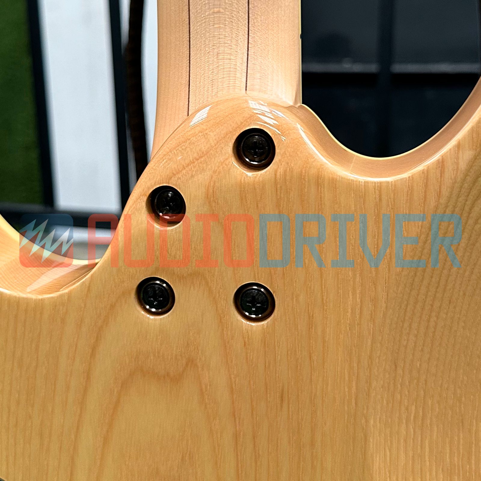 Guitarra Super Strato Japonesa Ibanez RG652AHMFX Royal Plum Burst