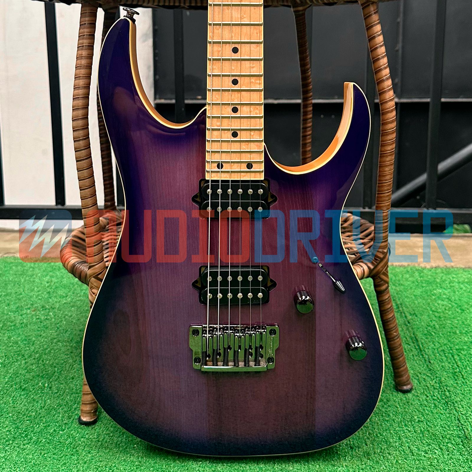 Guitarra Super Strato Japonesa Ibanez RG652AHMFX Royal Plum Burst