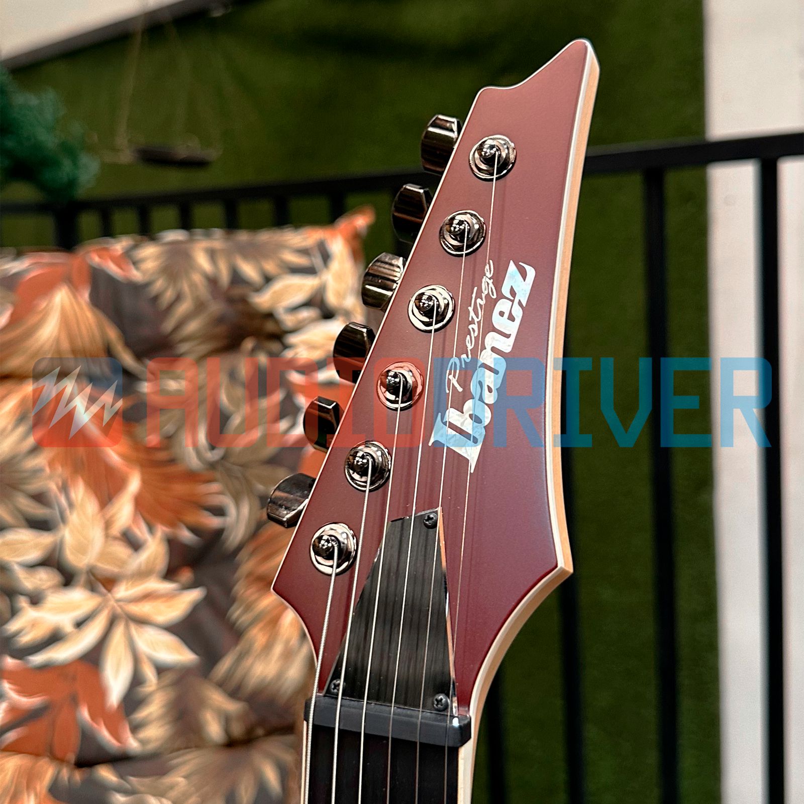 Guitarra Super Strato Japonesa Ibanez RG5121 Burgundy Metallic