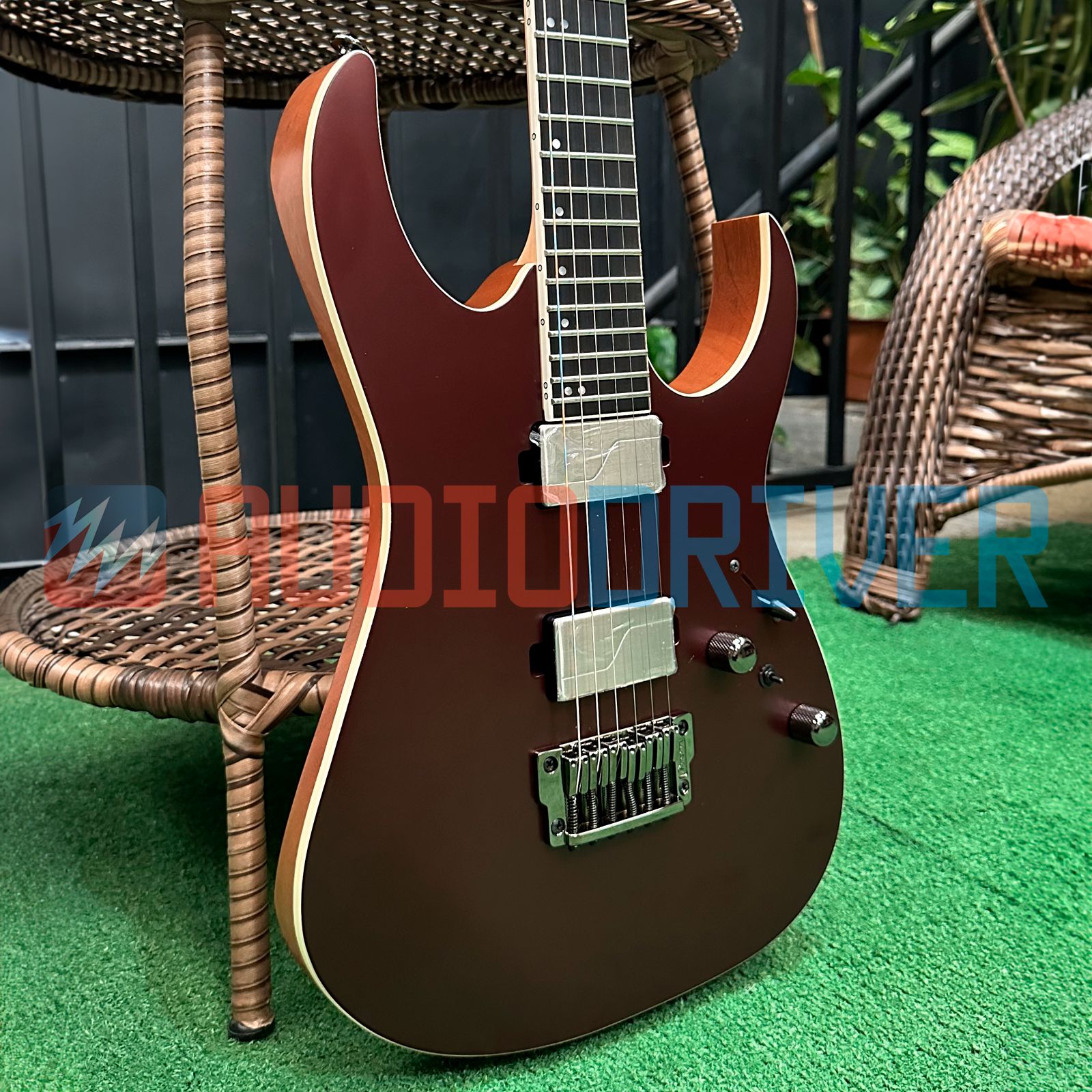 Guitarra Super Strato Japonesa Ibanez RG5121 Burgundy Metallic