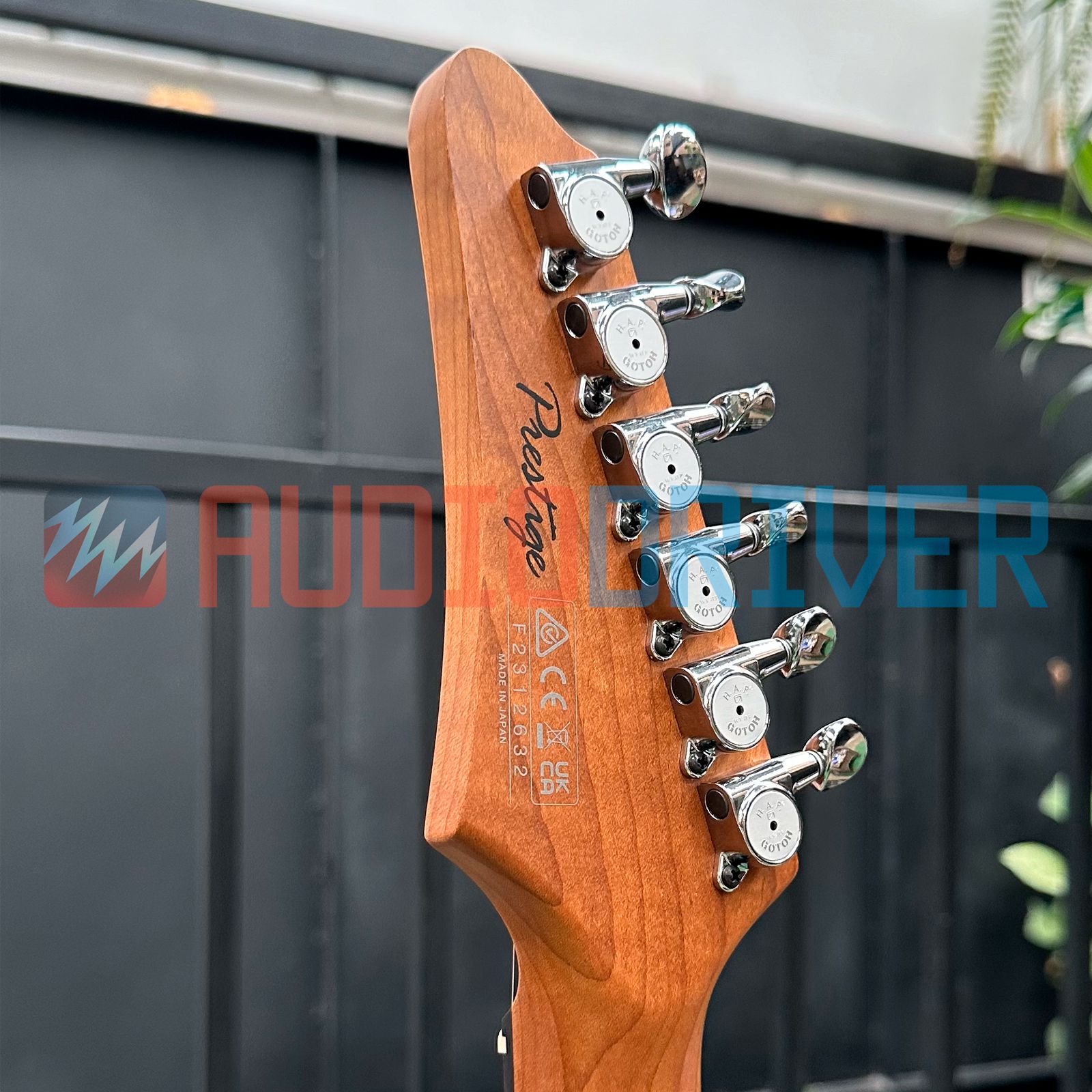 Guitarra Super Strato Japonesa Ibanez AZ2204N Prussian Blue