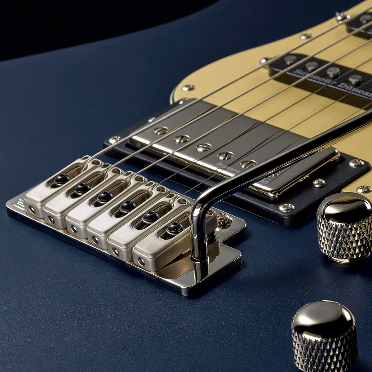 【新品同】YAMAHA PAC612VIIX MSB Yamaha Pacifica PAC612VIIX MSB: Versatilidade e Performance