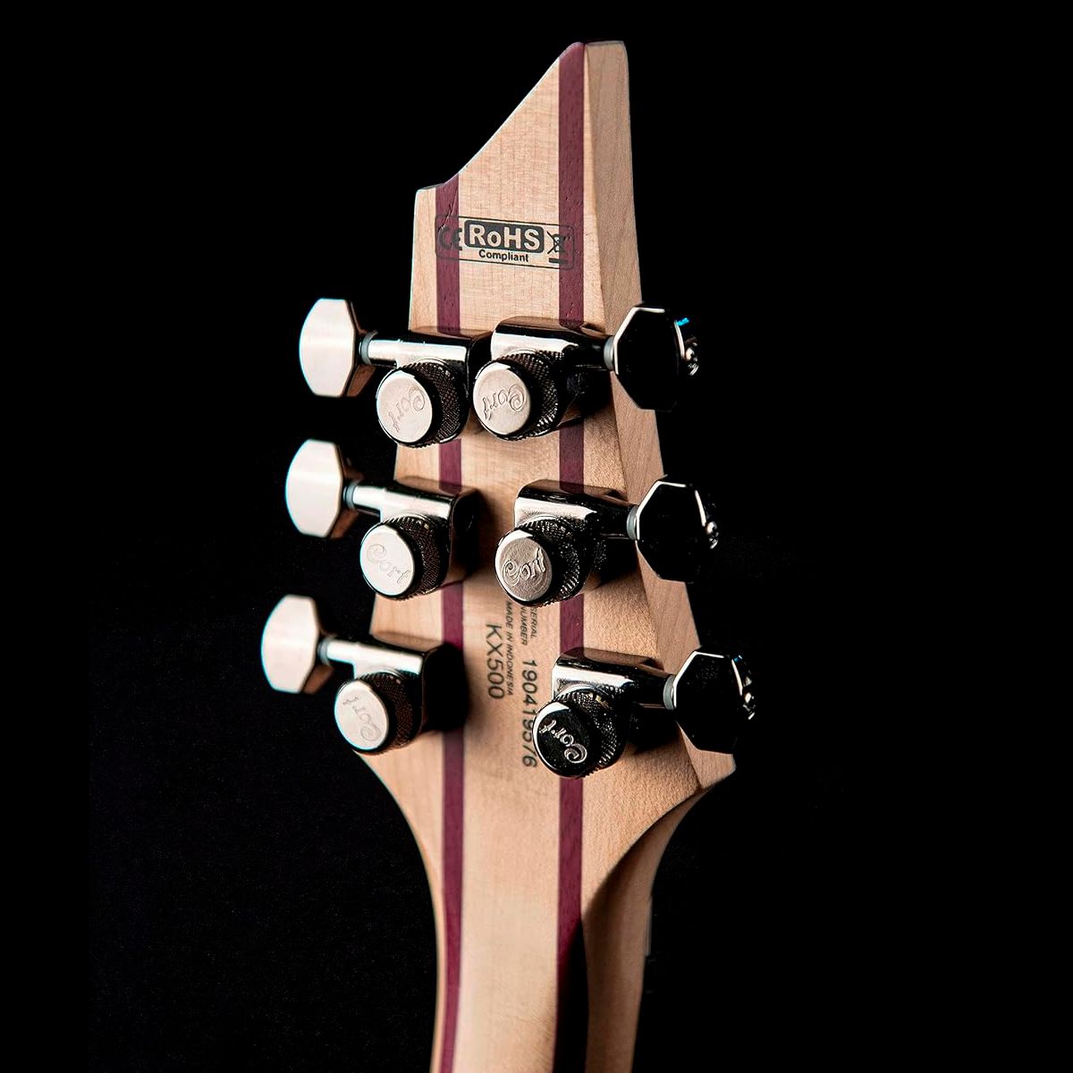 Guitarra Super Strato Cort KX500 Etched Black com Tampo em Ash e