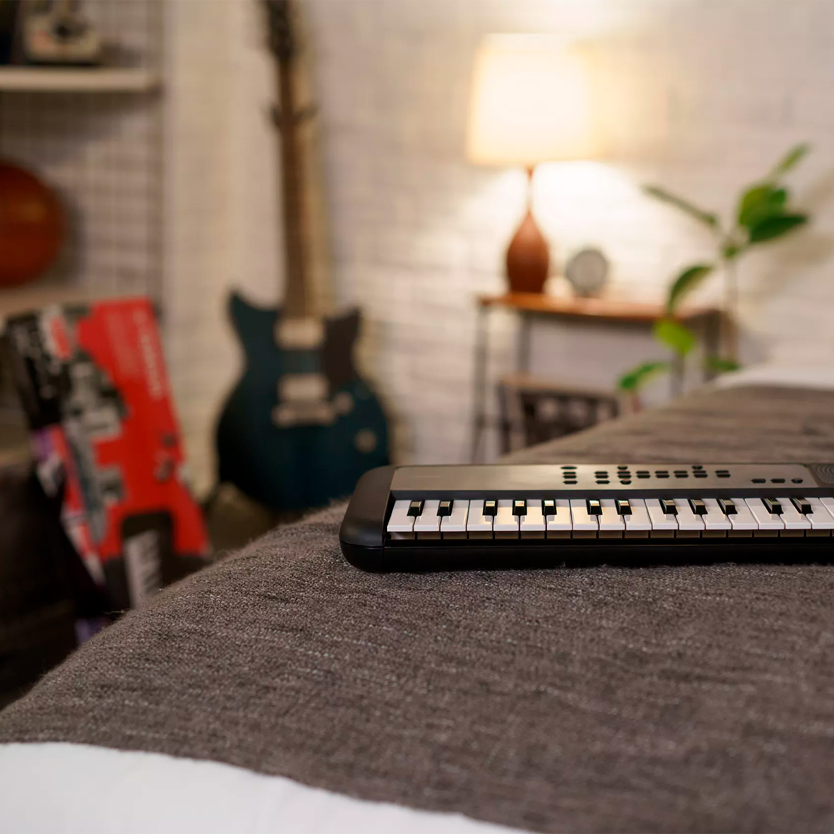 Yamaha PSS-A50 – Teclado Portátil com Mini Teclas e Metrônomo