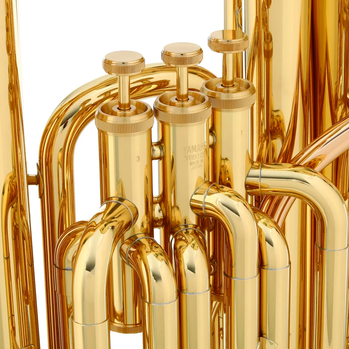 Tuba Bb Yamaha YBB-105 Dourado com Acabamento Laqueado e 3