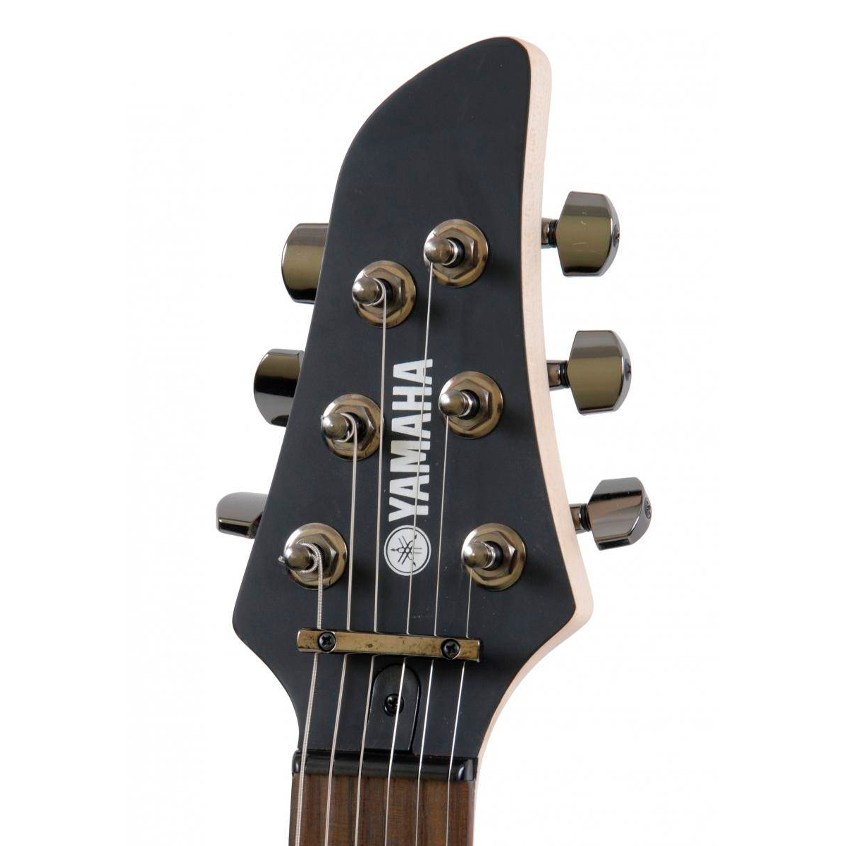 Yamaha Super Strato RGX121Z Black – Potência e Versatilidade
