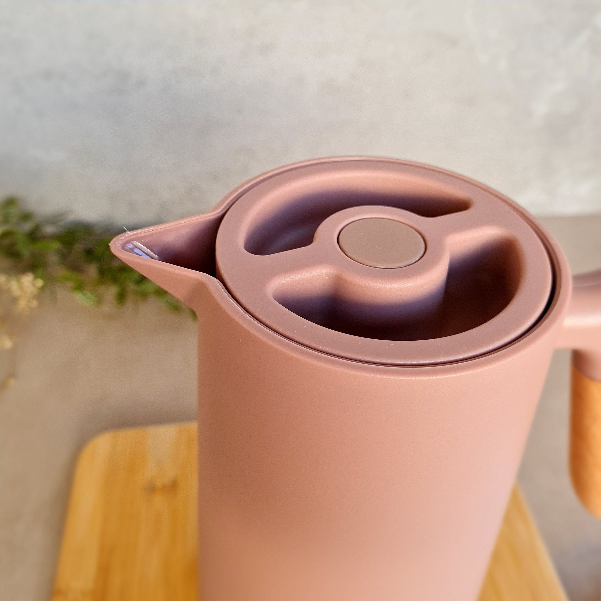 GARRAFA TÉRMICA EM PLÁSTICO NORDICA NUDE WOLFF CABO DE MADEIRA 1