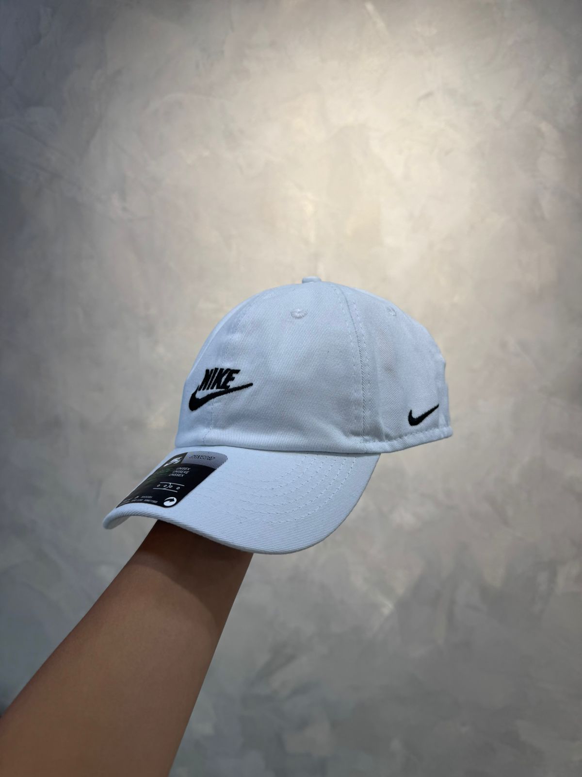 BONÉ NIKE SPORTWEAR BRANCO - DA FANATICOS - Os melhores conjuntos e ...