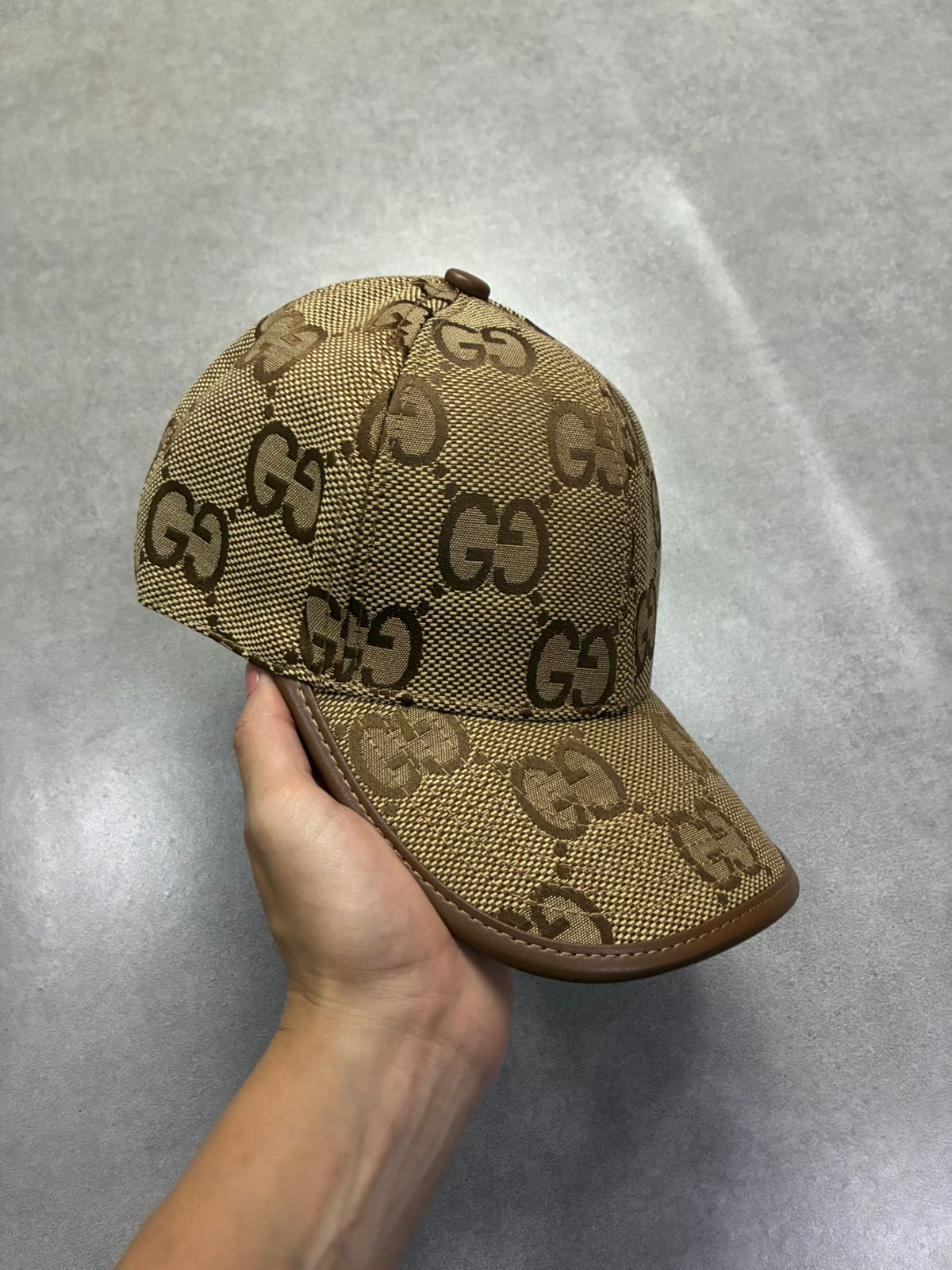 Bone Gucci Gg Supreme Marrom - DA FANATICOS - Os melhores conjuntos e ...