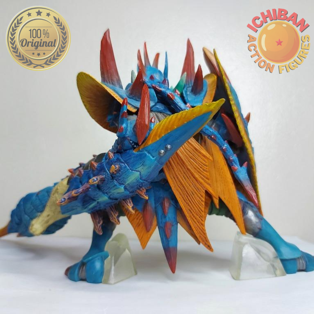 CAÇADOR ARMADURA DRAGÃO AZUL MONSTER HUNTER + ARMAS BANPRESTO 100