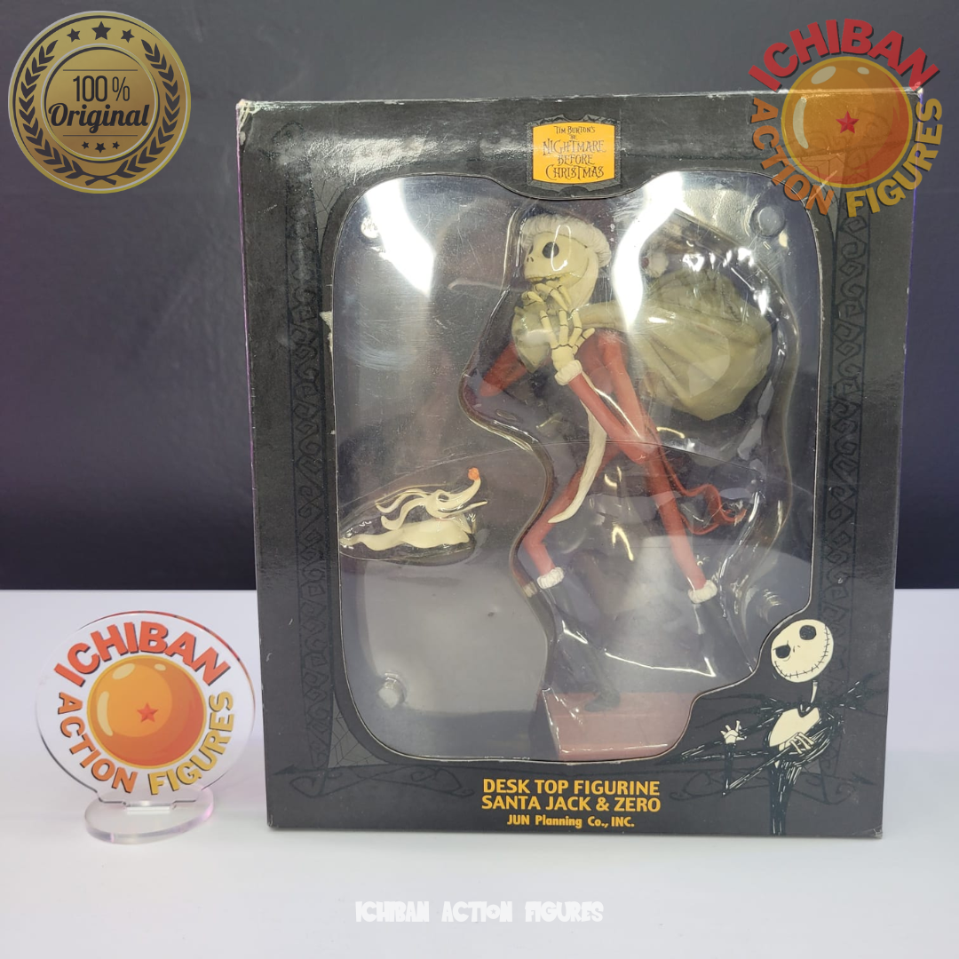 SANTA JACK SKELLINGTON AND ZERO THE NIGHTMARE BEFORE CHRISTMAS