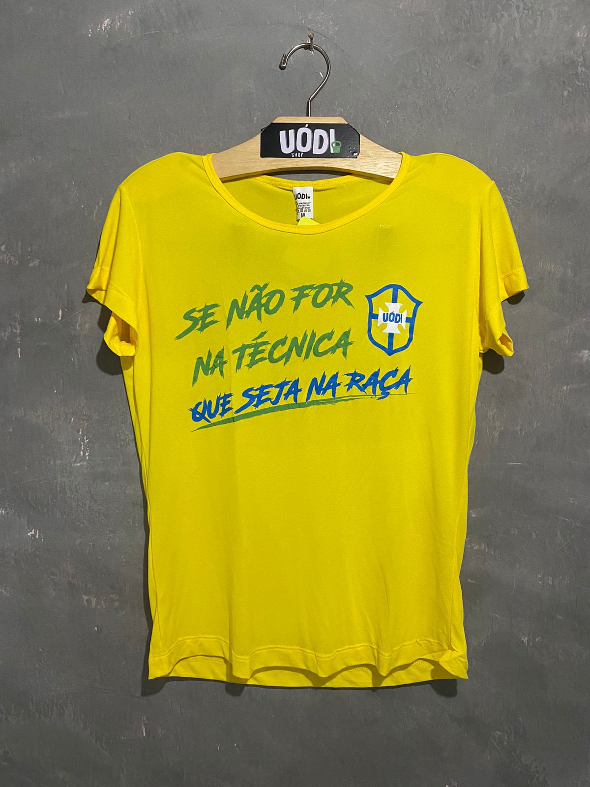 Camisa Brasil com Raça Amarela - Amarelo