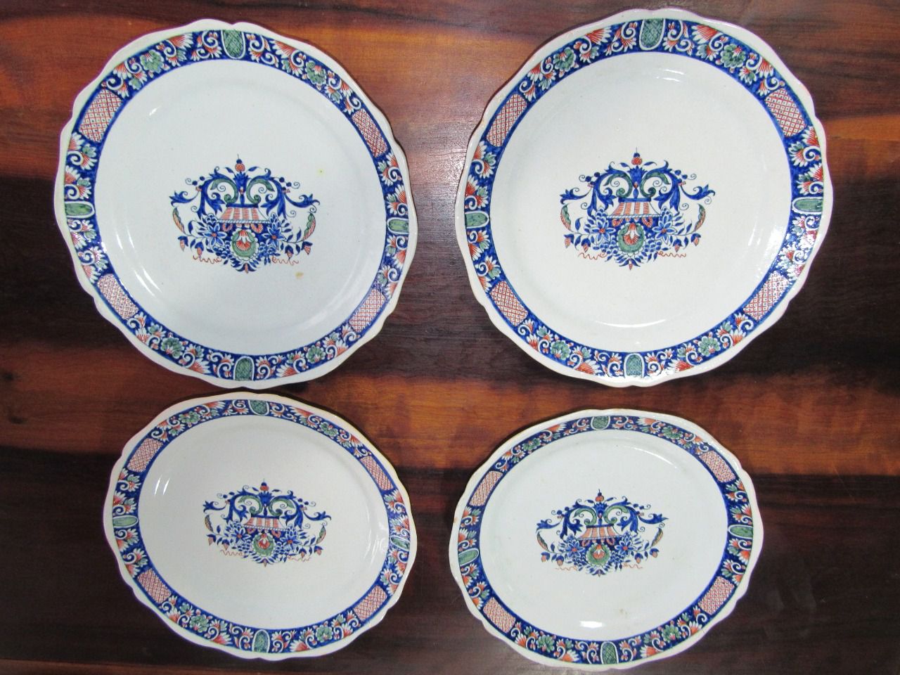 Pratos de Bolo em Porcelana Borda em Ouro e Floral 1960 - Persa