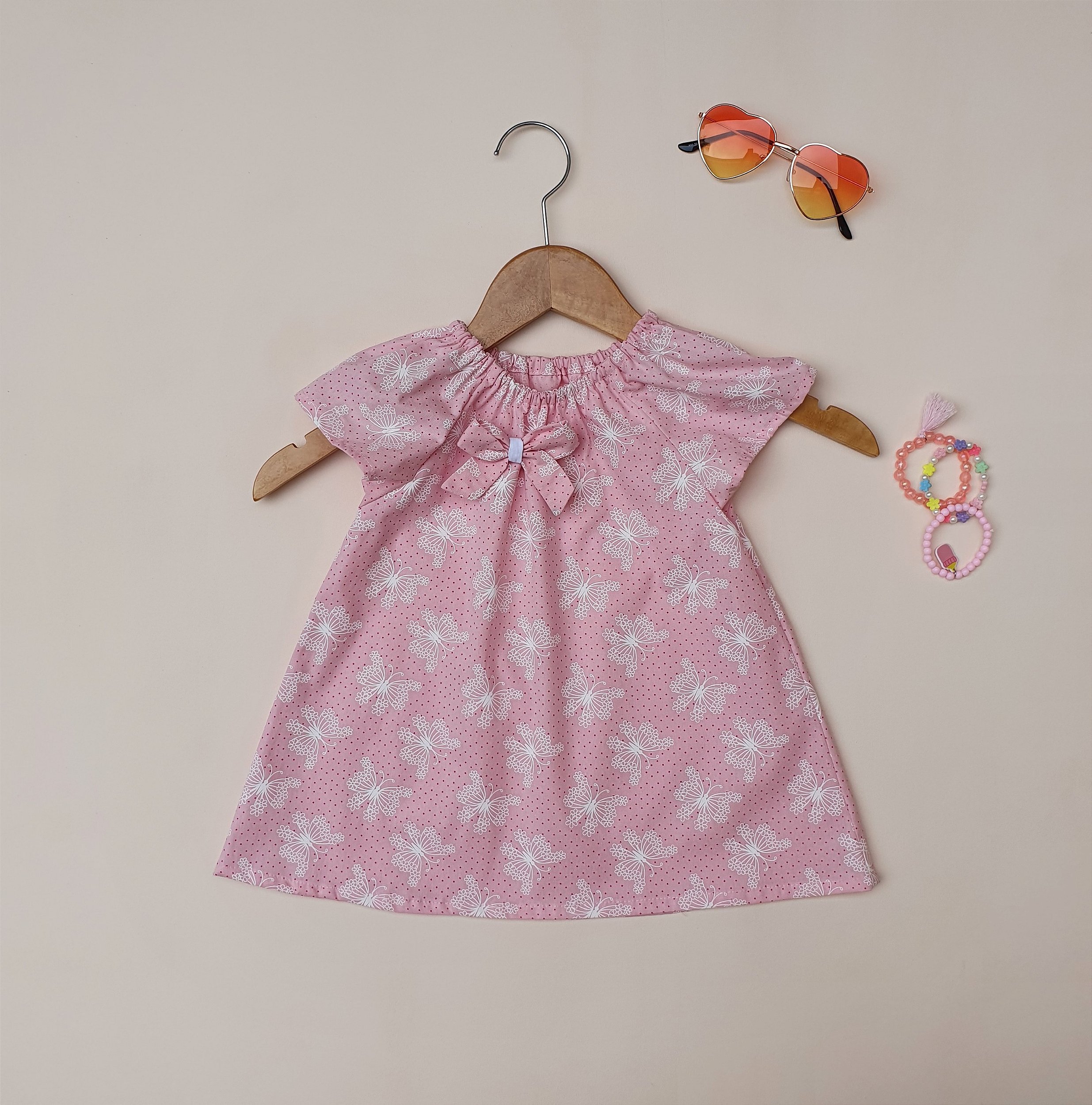 Vestido Infantil Branco Com Borboletas Rosas Pink - Trapézio