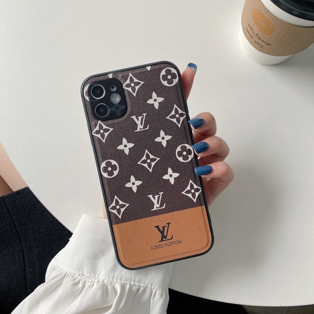 Capinha Louis Vuitton Marrom para iPhone - Mais Cases: Capinhas