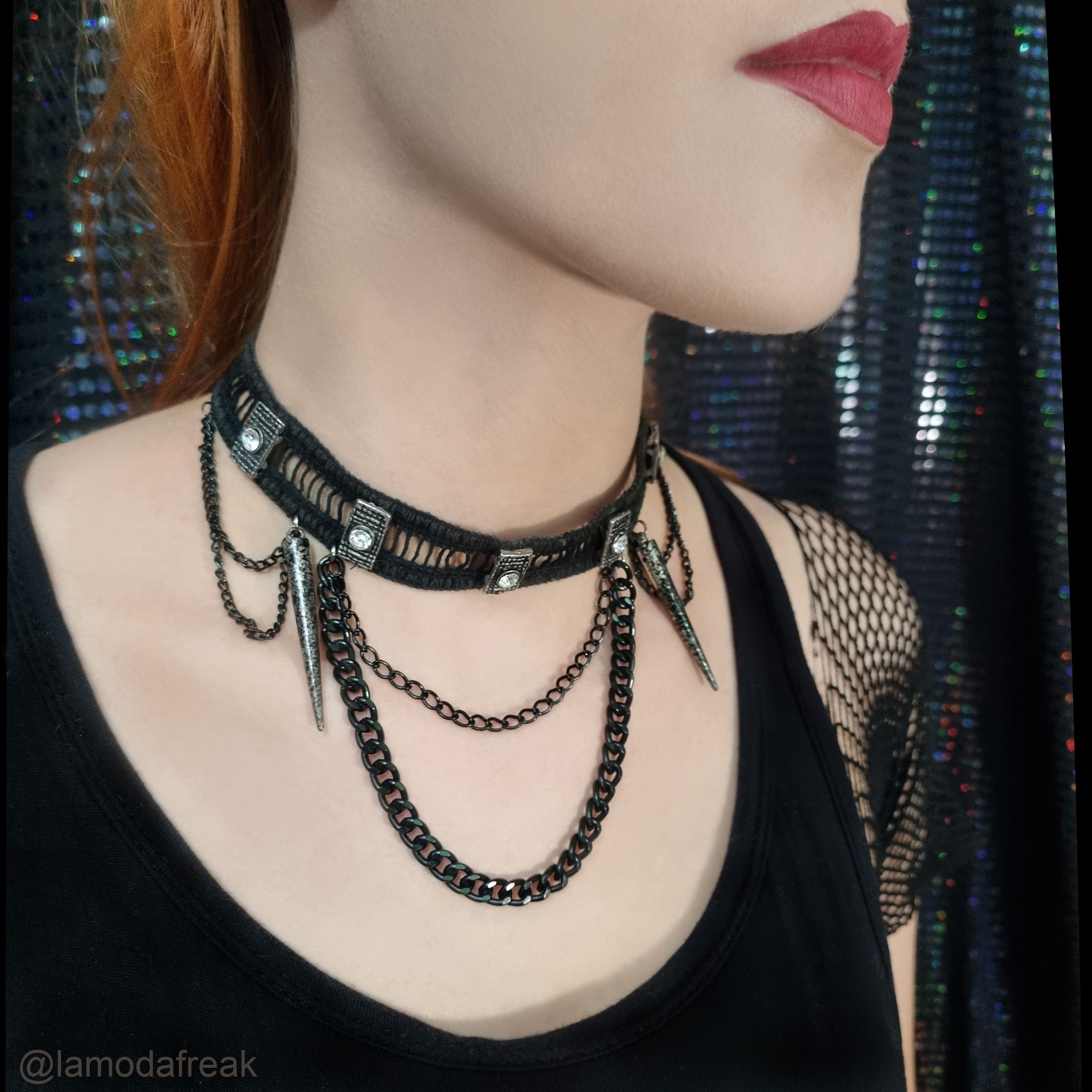 Colar gargantilha choker cruz couro camurça preto