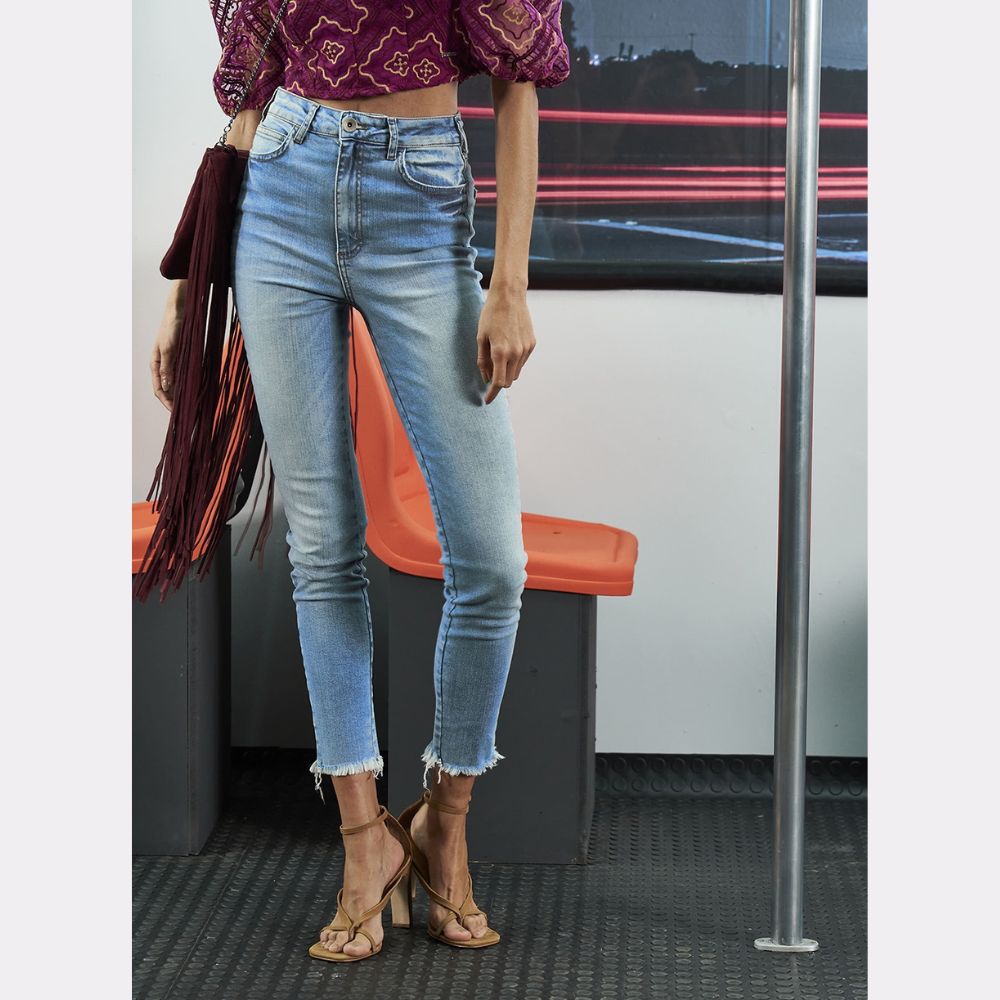 Calça Colcci Jeans Bruna Stretch Indigo Feminina - Dom Store Multimarcas  Vestuário Calçados Acessórios