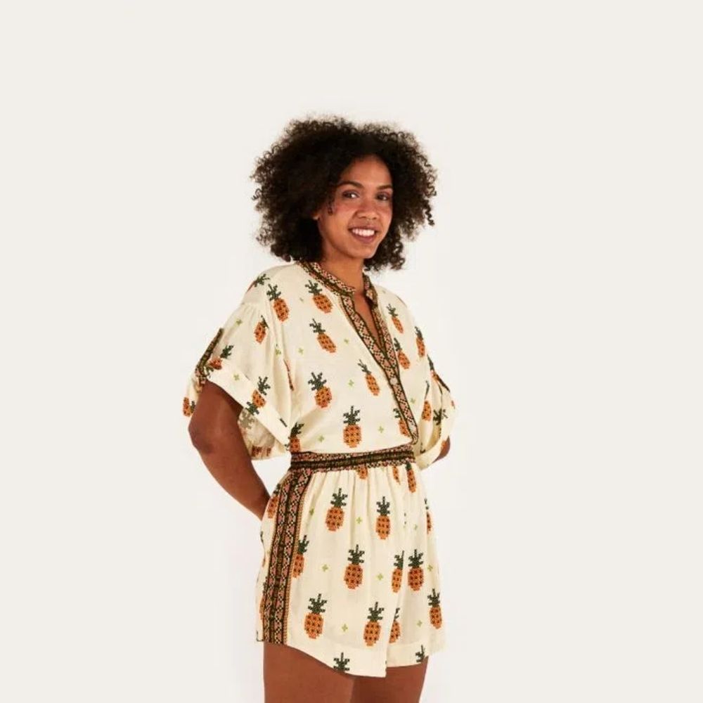 Camisa Farm Ponto de Abacaxi Dom Store Multimarcas Vestu rio