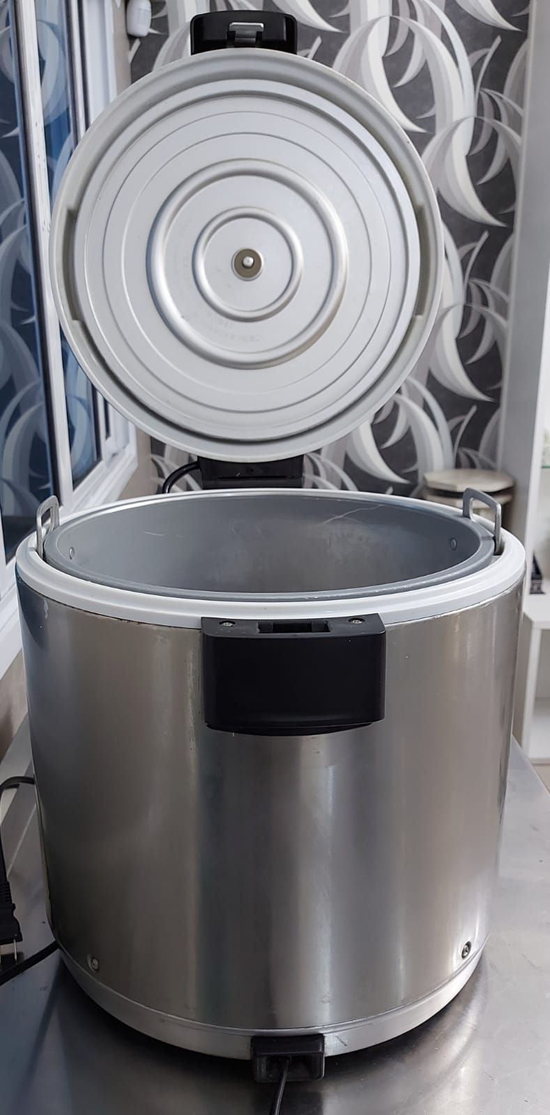 Panela de Arroz Japonês Elétrica Tiger 50 copos JHC900A Ilha das